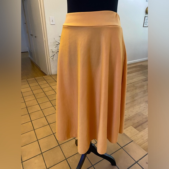 Skirt mid-lenght mustard color NWOT - Picture 8 of 16